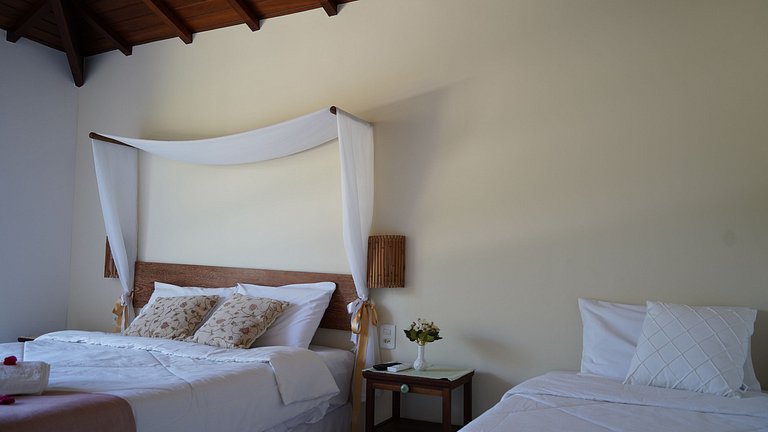 Suite triplo com sacada - 01