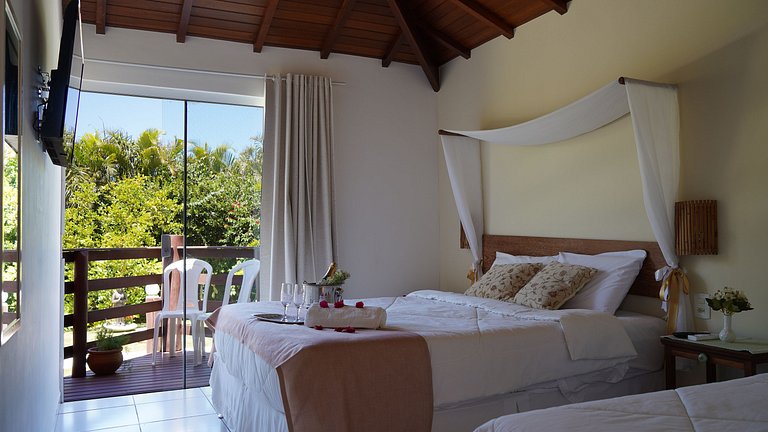 Suite triplo com sacada - 01
