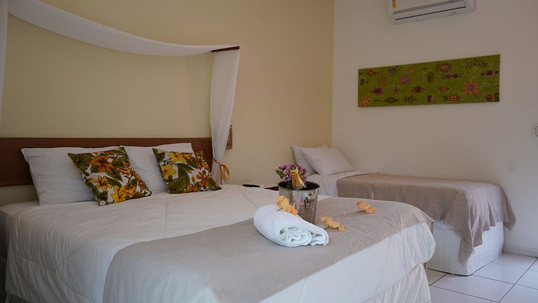 Suite triplo com sacada - 04
