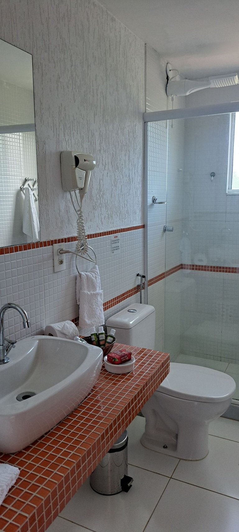Suite triplo com sacada - 08